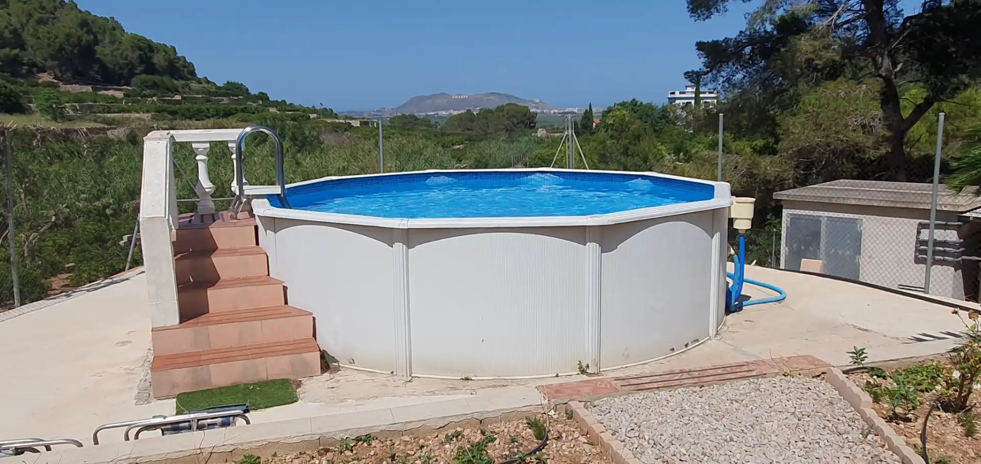 Schwimmbecken von Country house zum Verkauf in Llaurí mit Klimaanlage, Heizung und Privatgarten