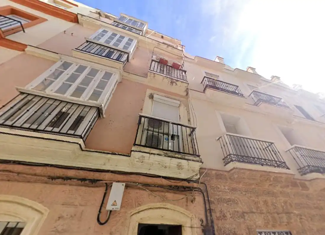 Vista exterior de Piso en venta en Cádiz