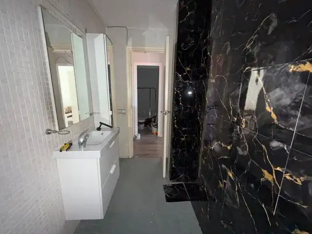 Bany de Pis en venda en Reus