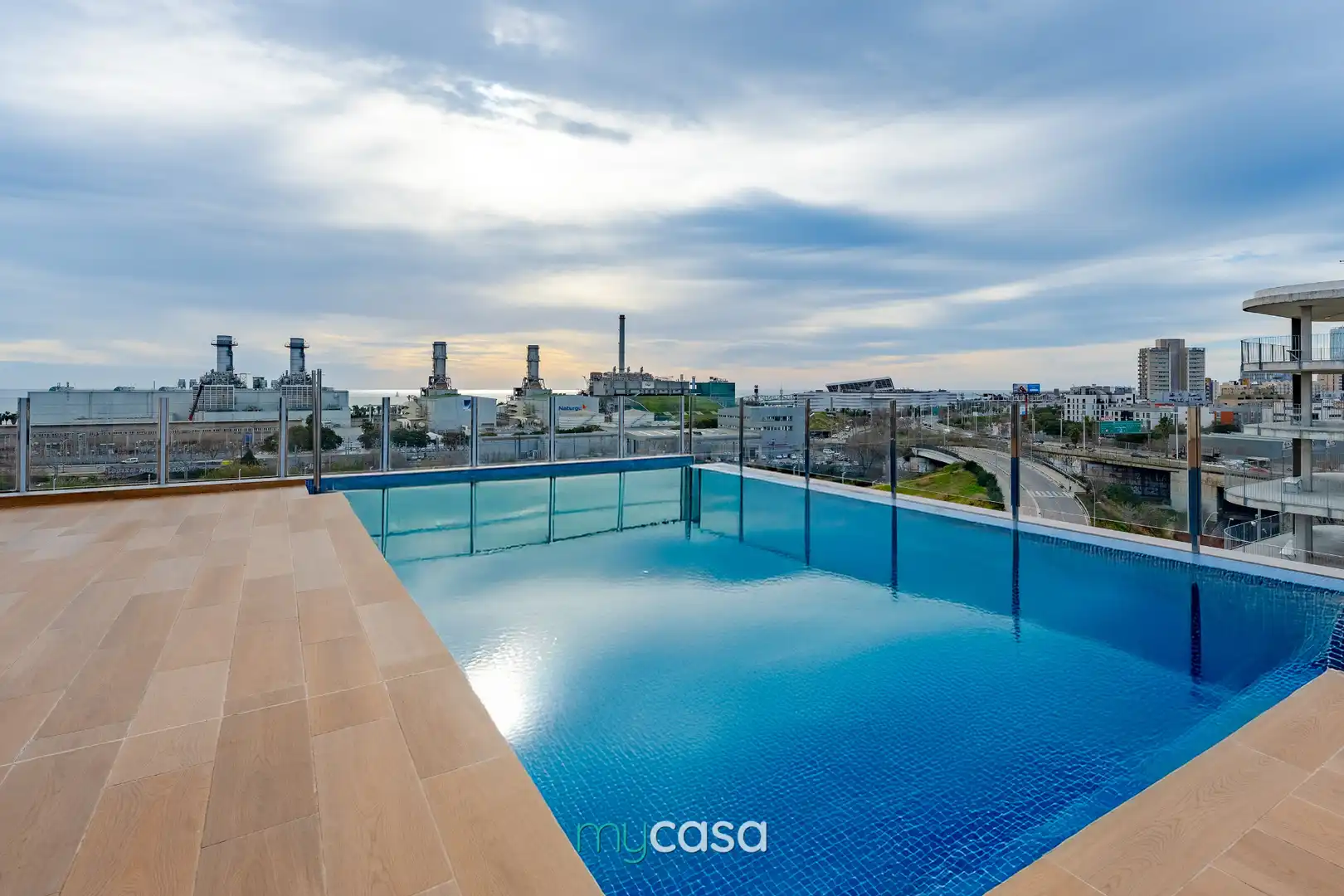 Piscina de Pis en venda en Sant Adrià de Besòs amb Aire condicionat, Calefacció i Parquet