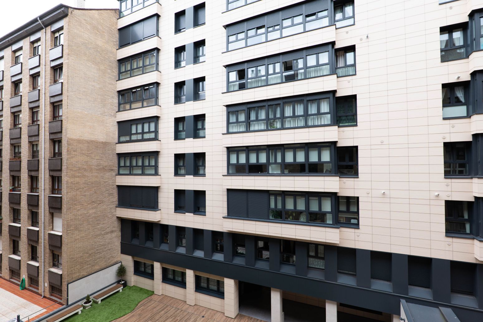 Vista exterior de Piso en venta en Gijón  con Calefacción, Parquet y Trastero