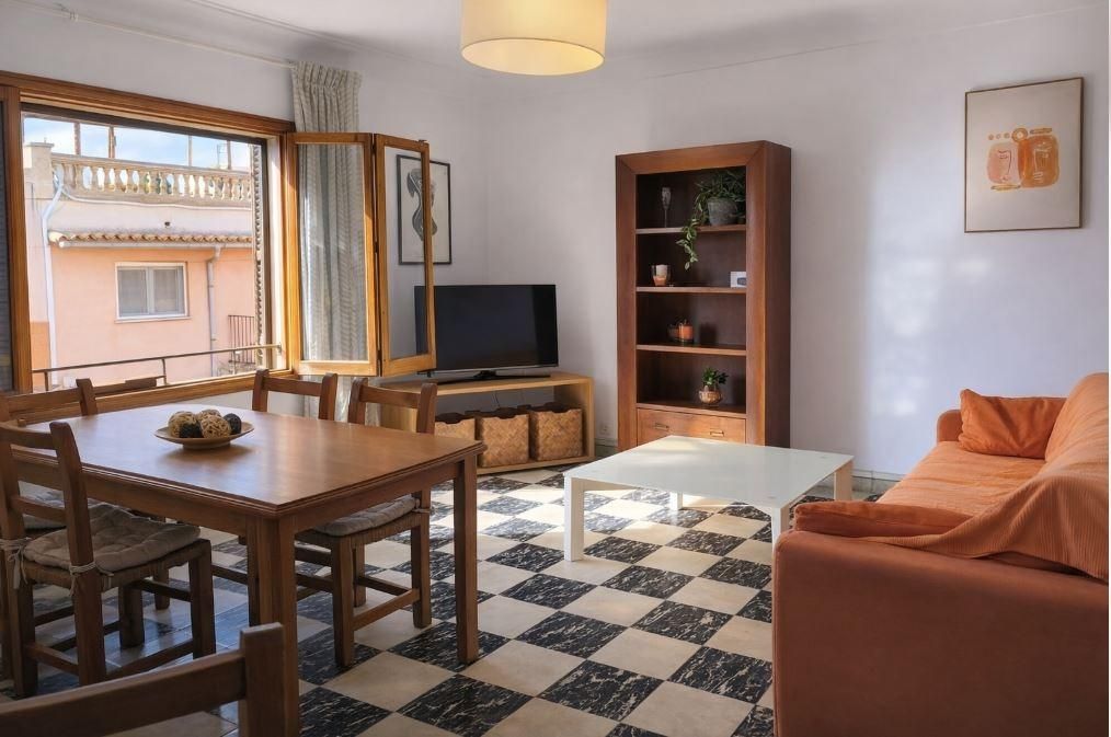 Sala d'estar de Pis de lloguer en  Palma de Mallorca amb Terrassa i Moblat