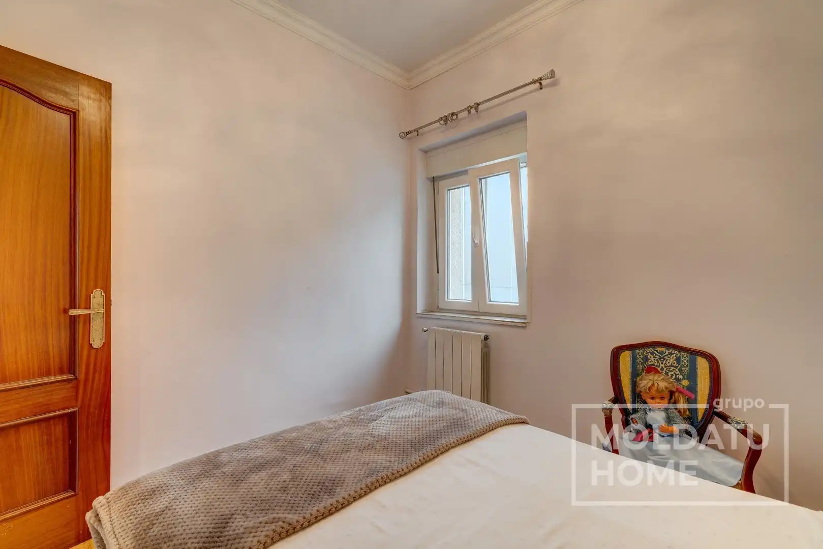 Schlafzimmer von Wohnung zum Verkauf in Irun  mit Heizung
