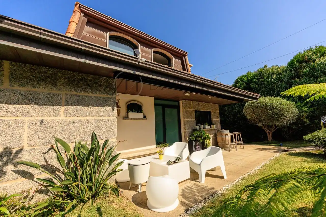 Jardín de Casa o chalet en venta en Nigrán con Calefacción, Jardín privado y Parquet