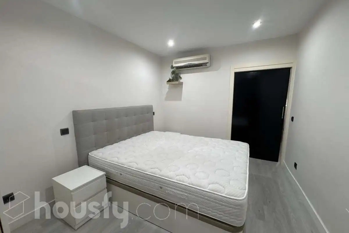 Bedroom of Flat for rent in Madrid  with Air Conditioner, Heating and Parquet flooring