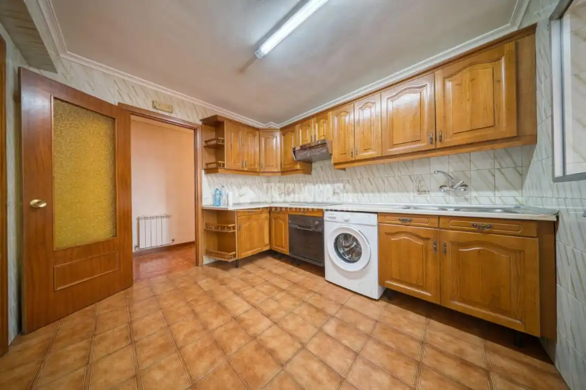 Cuina de Pis en venda en Valladolid amb Calefacció i Parquet