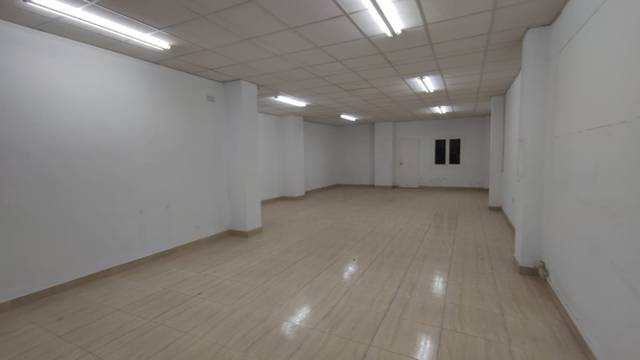 Local comercial en Alquiler en Sector V
