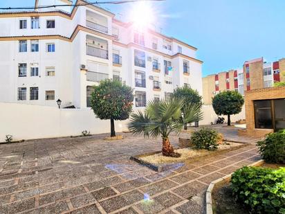 Vista exterior de Pis en venda en El Puerto de Santa María amb Aire condicionat, Terrassa i Balcó