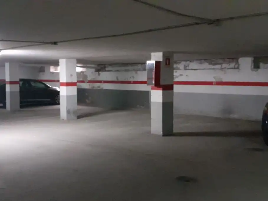 Parkplatz von Garage zur Miete in Mollerussa