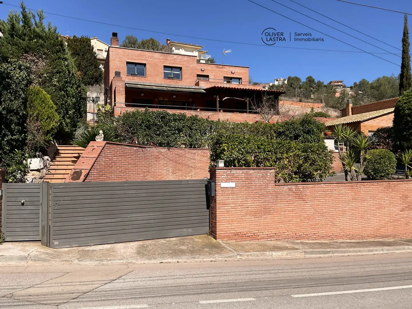 Vista exterior de Casa o chalet en venta en Corbera de Llobregat con Aire acondicionado, Calefacción y Jardín privado