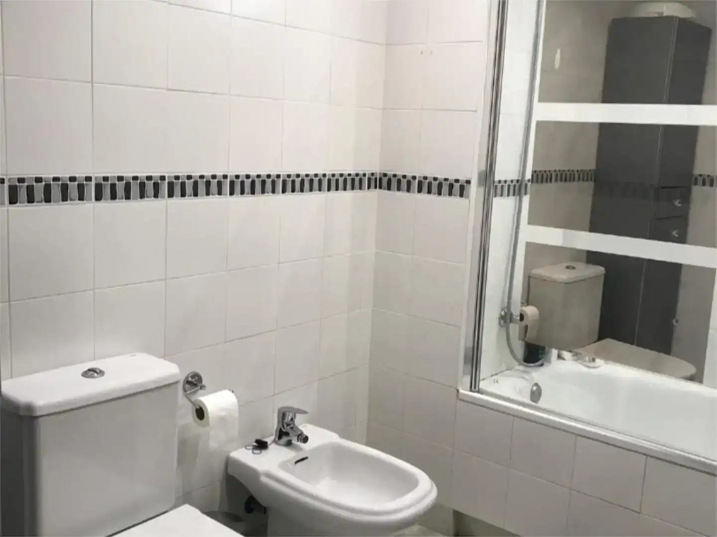 Baño de Piso en venta en Algeciras con Balcón