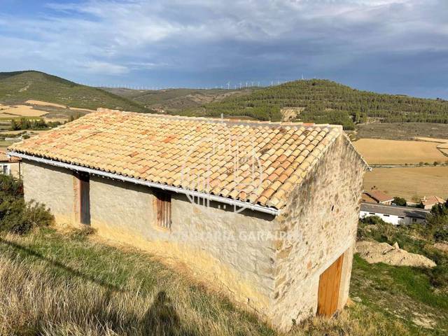 Edificio en Venta en Aibar / Oibar