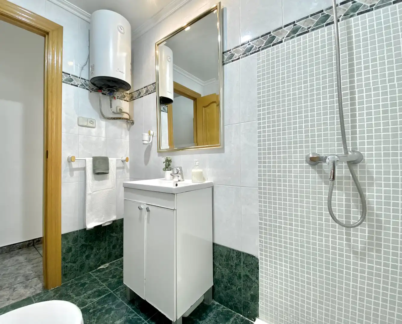 Bathroom of Flat for sale in Massamagrell  with Air Conditioner and Balcony