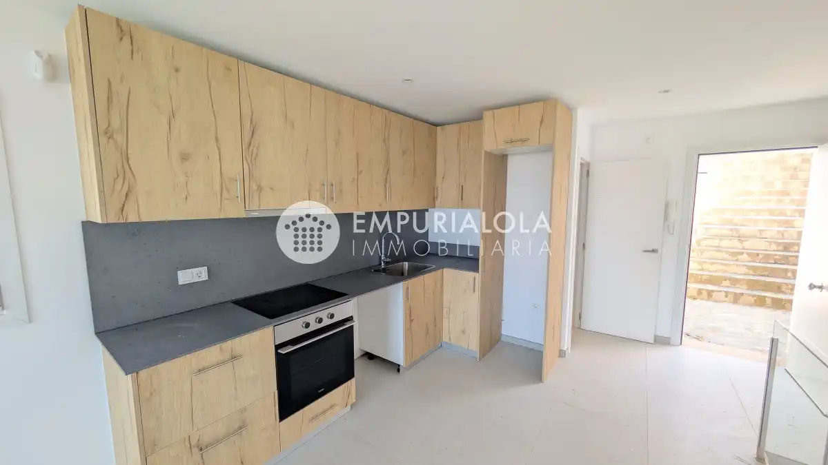 Kitchen of Houses for sale in Roses  with Air Conditioner and Private garden