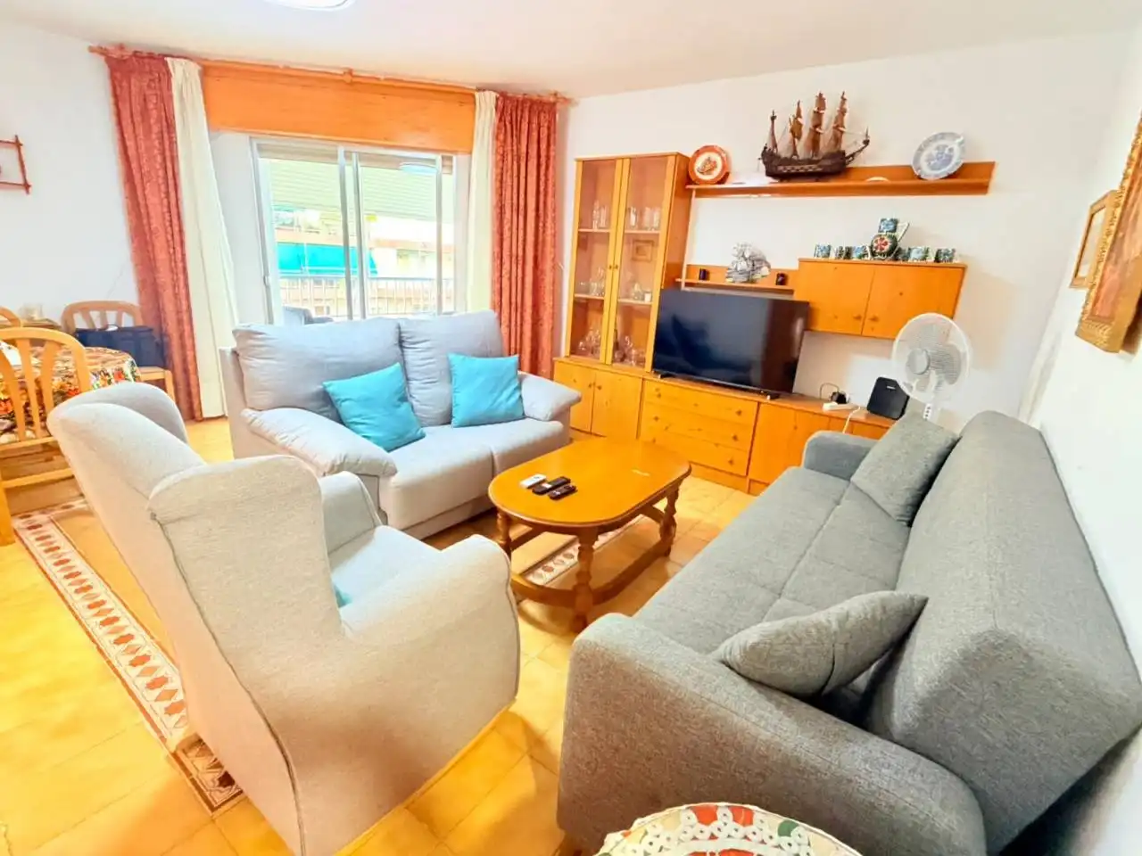 Apartment with pool to rent in Calle Amelia Sánchez Alcázar 1, imagen 7