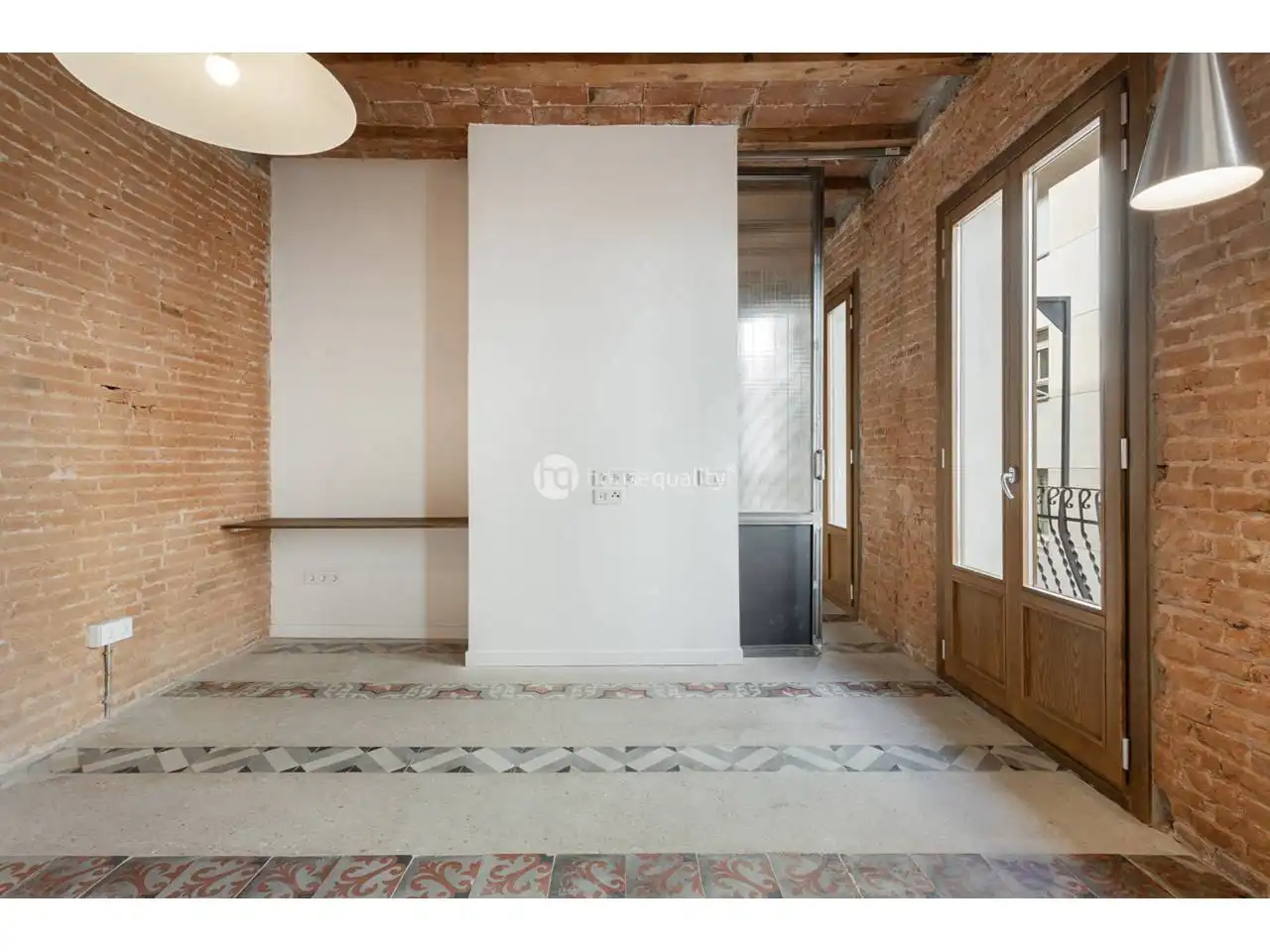 Flat for sale in Barcelona  with Air Conditioner and Balcony