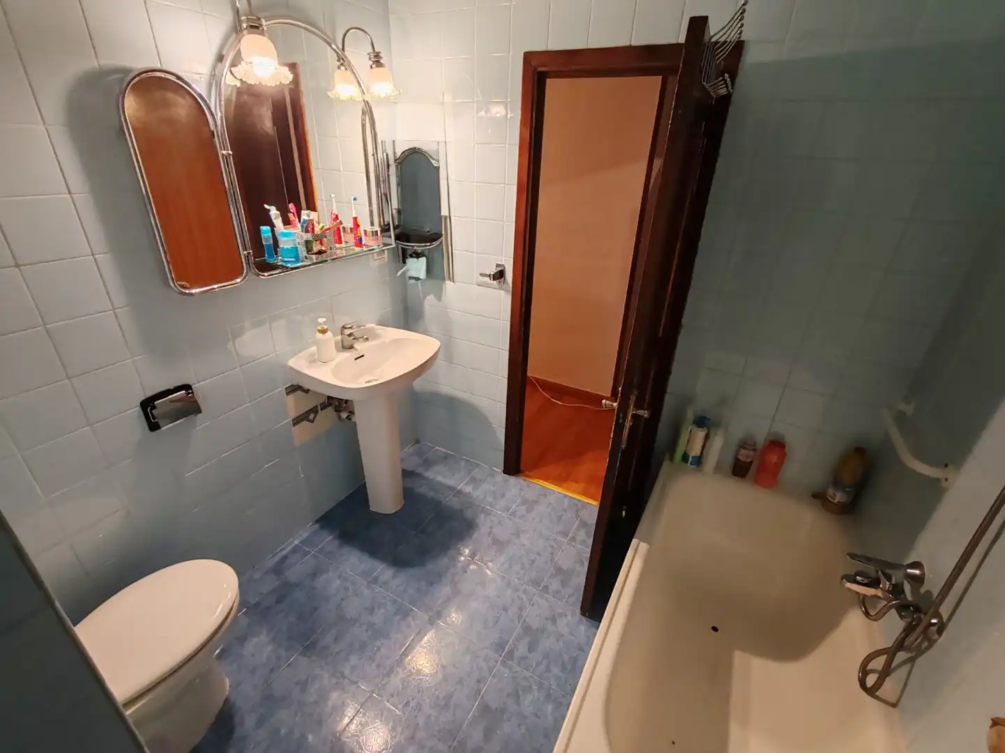 Baño de Piso en venta en Fuenlabrada con Calefacción