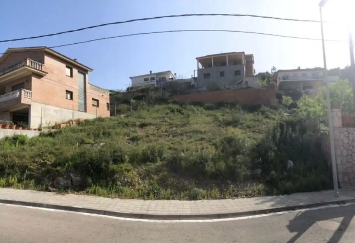 Terreny residencial en venda a Carrer de Roger de Llúria 2350