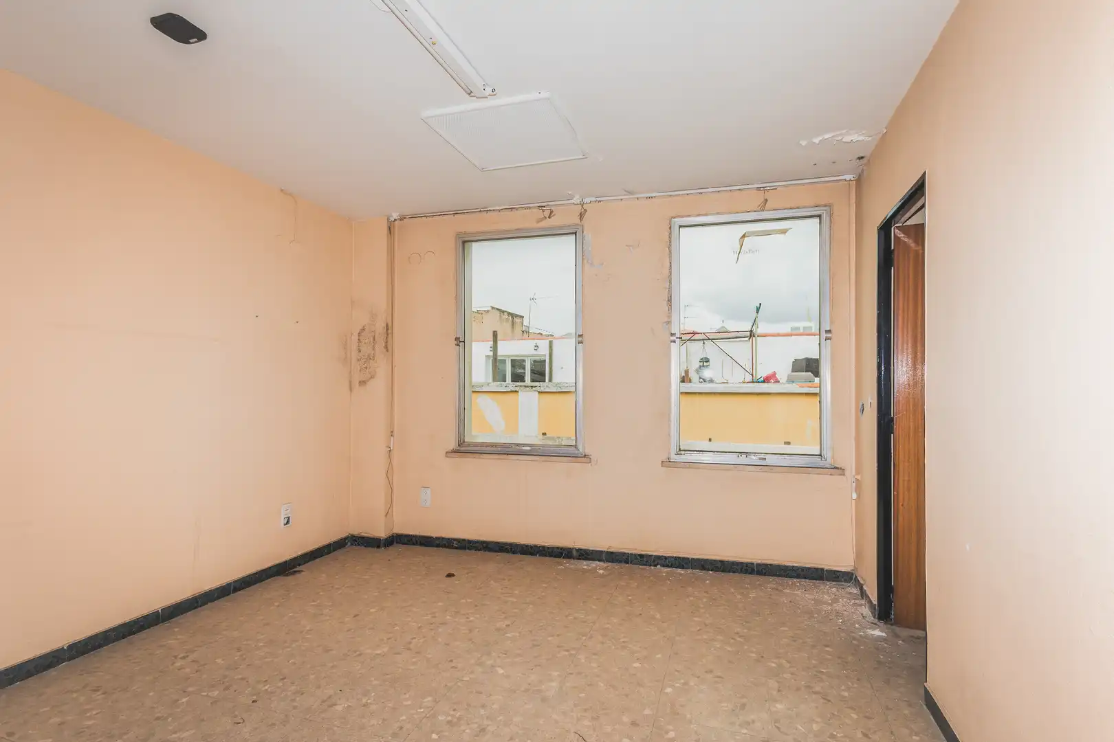 Oficina en venta en C/ Donoso Cortéss, Casco Antiguo