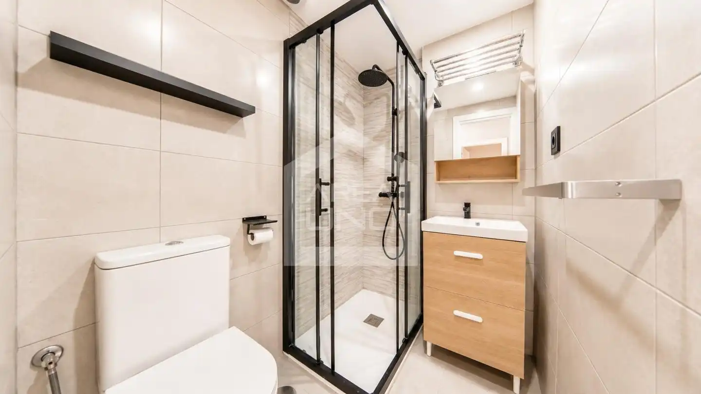 Badezimmer von Wohnung zur Miete in Alcorcón mit Heizung und Gemeinschaftspool