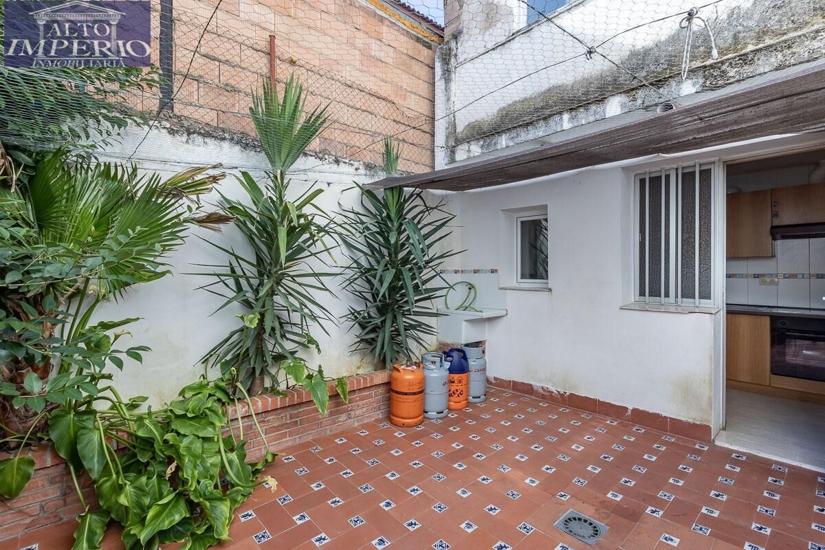 Jardí de Casa adosada en venda en Armilla amb Balcó