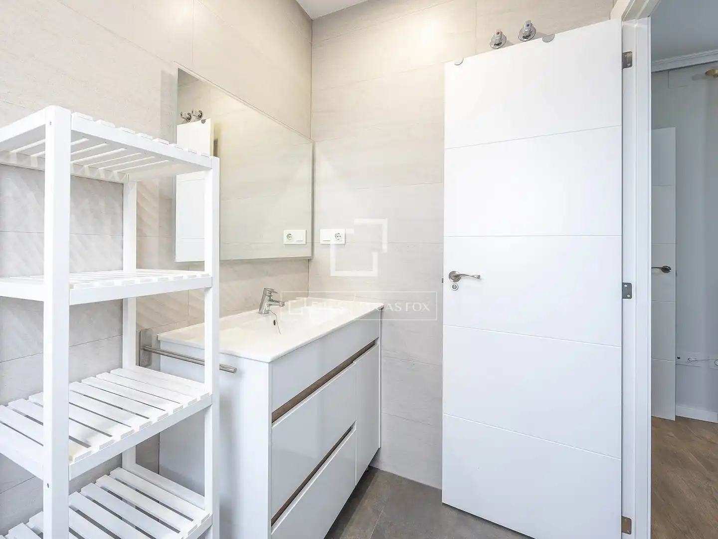 Baño de Ático de alquiler en Valencia con Aire acondicionado, Parquet y Terraza