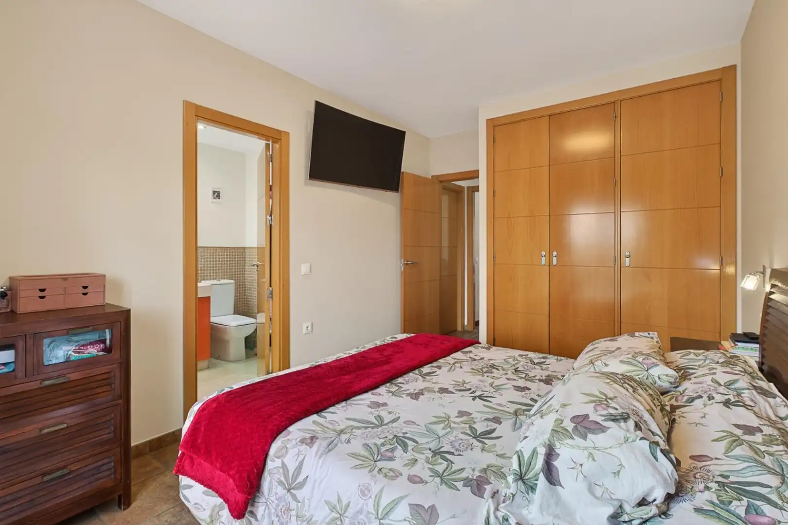 Habitación de Casa adosada en venta en Alhaurín de la Torre con Aire acondicionado, Terraza y Trastero