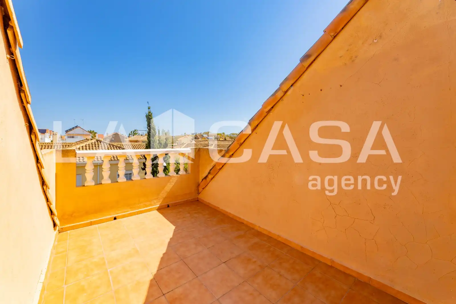 Terrassa de Casa adosada en venda en Sagunto / Sagunt amb Terrassa, Piscina i Balcó