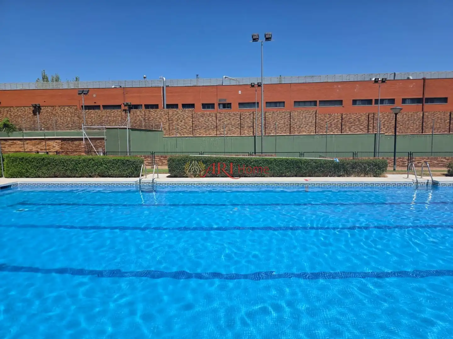 Piscina de Pis en venda en Majadahonda amb Aire condicionat, Calefacció i Terrassa