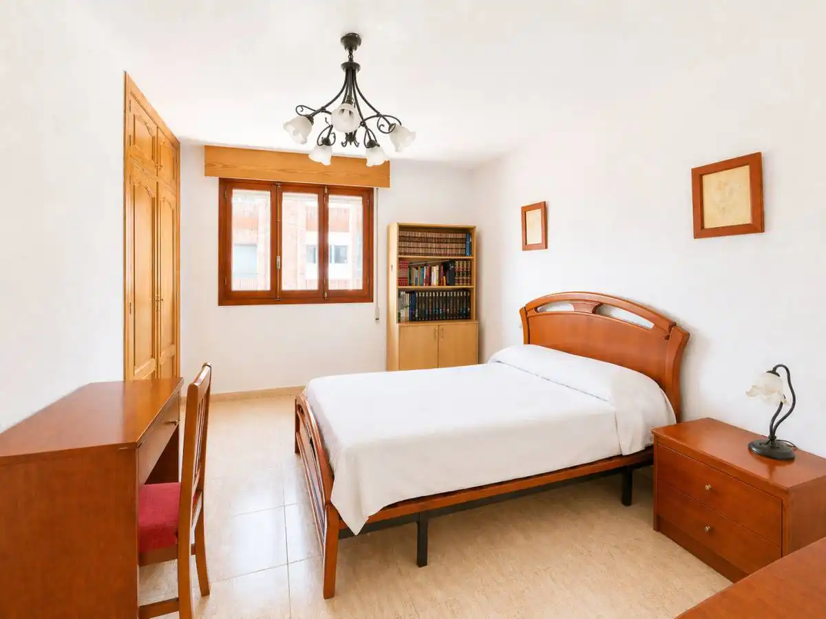 Habitación de Piso en venta en Catral con Calefacción y Amueblado