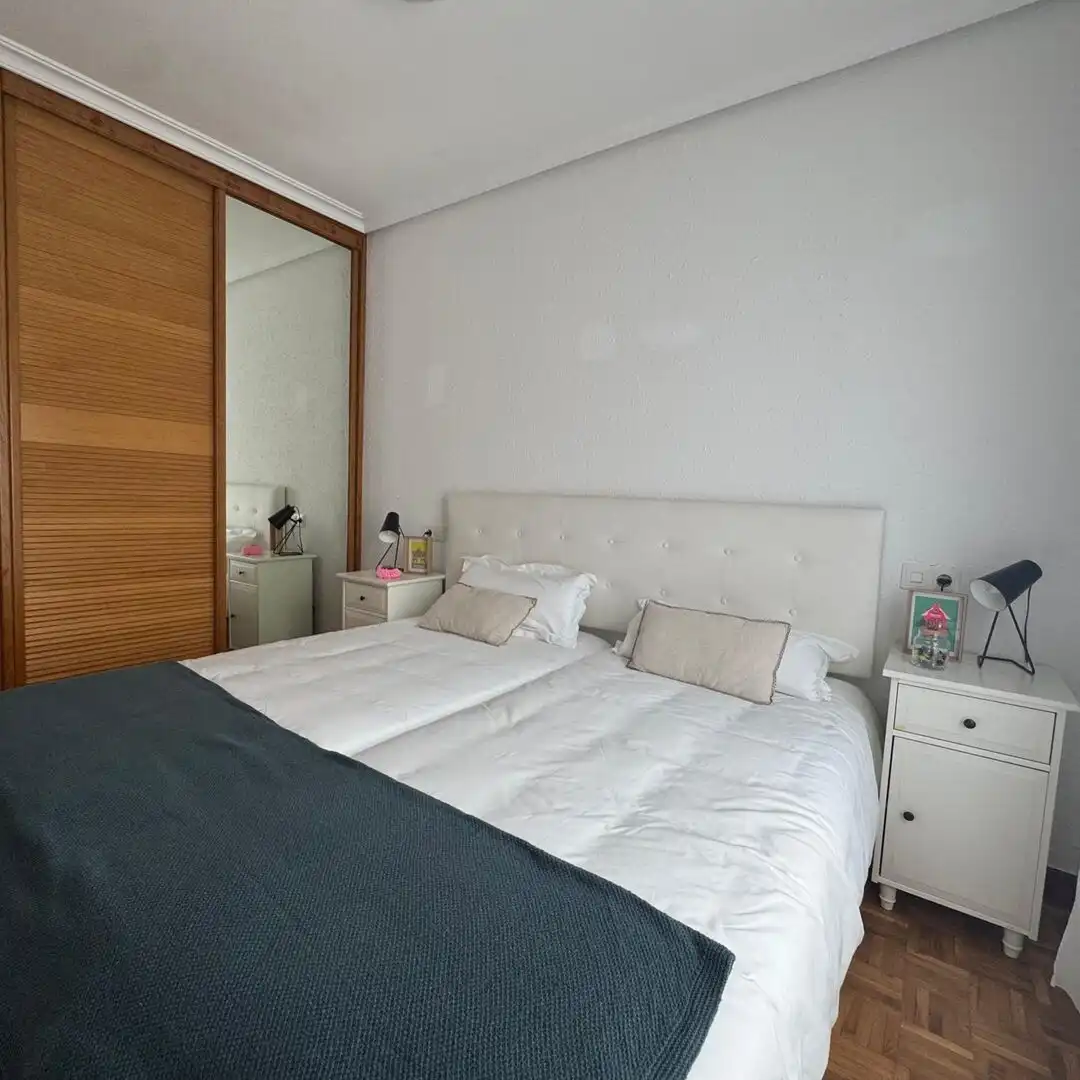 Habitación de Piso en venta en Irura con Calefacción y Amueblado