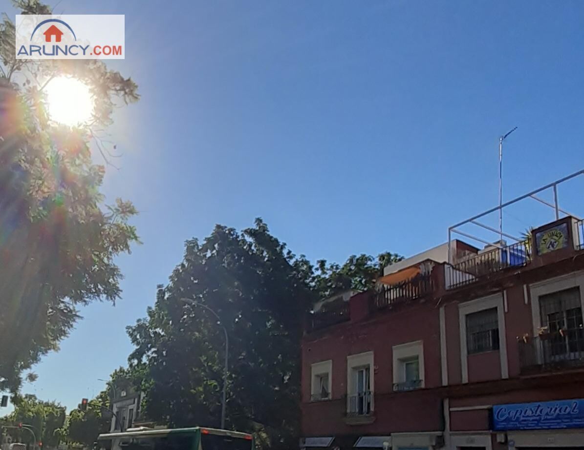 Exterior view of Flat for sale in  Sevilla Capital  with Air Conditioner, Terrace and Storage room