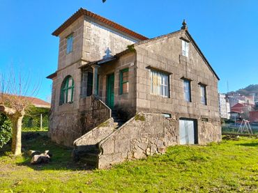 Casa con balcone in vendita a Teis