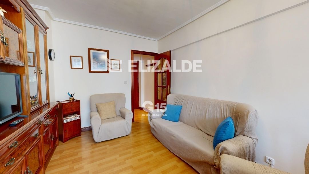 Sala d'estar de Pis en venda en Lasarte-Oria amb Calefacció i Balcó