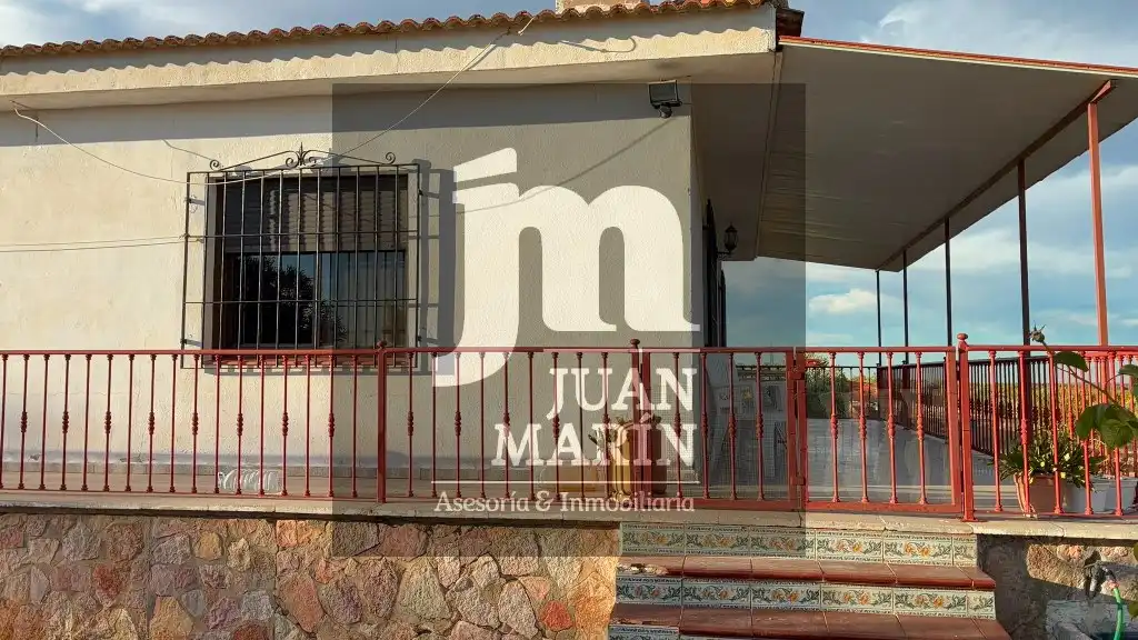 Vista exterior de Finca rústica en venta en Peñas de San Pedro con Calefacción, Jardín privado y Amueblado
