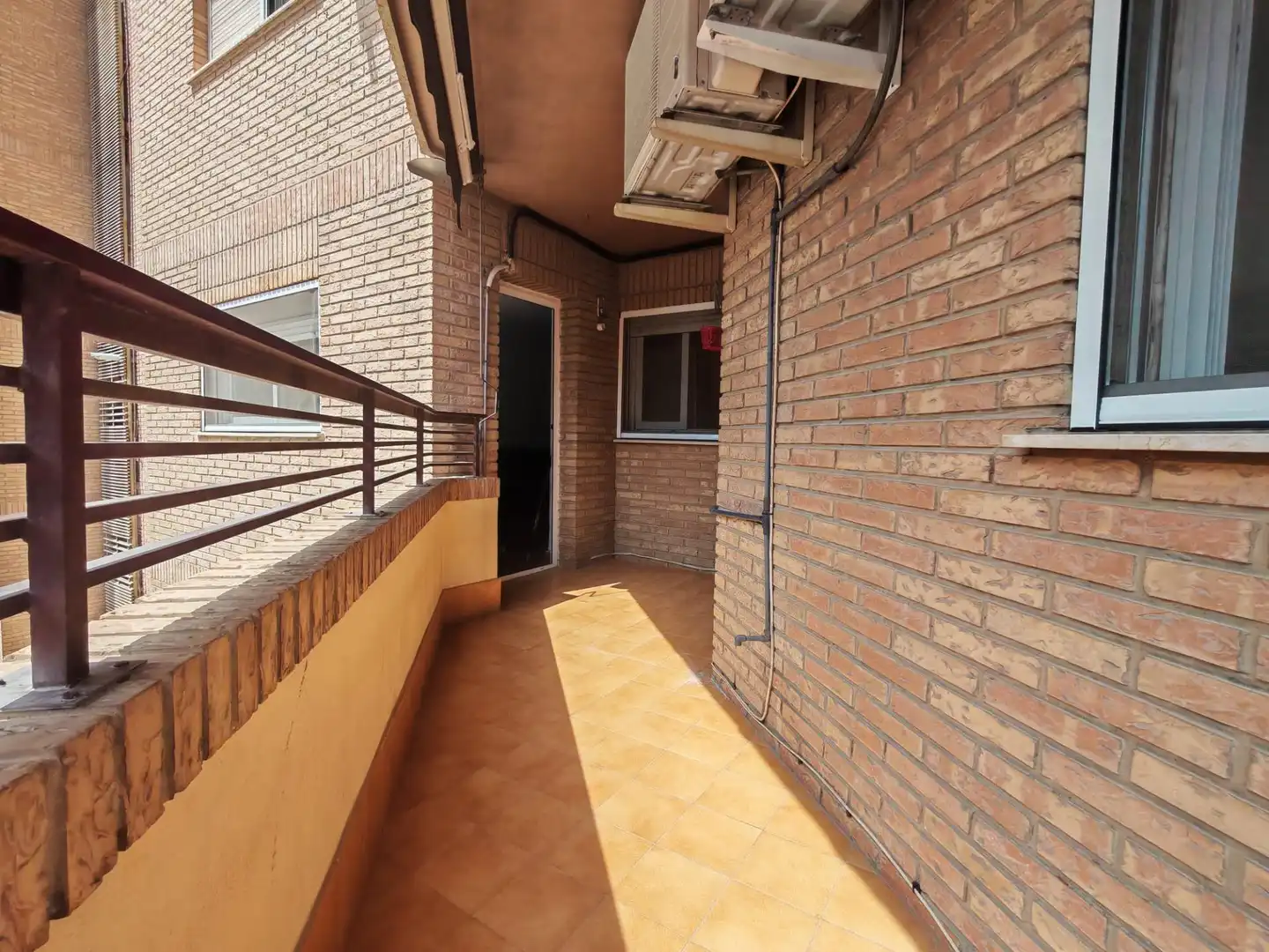 Balcony of Flat for sale in Xirivella  with Air Conditioner, Terrace and Balcony