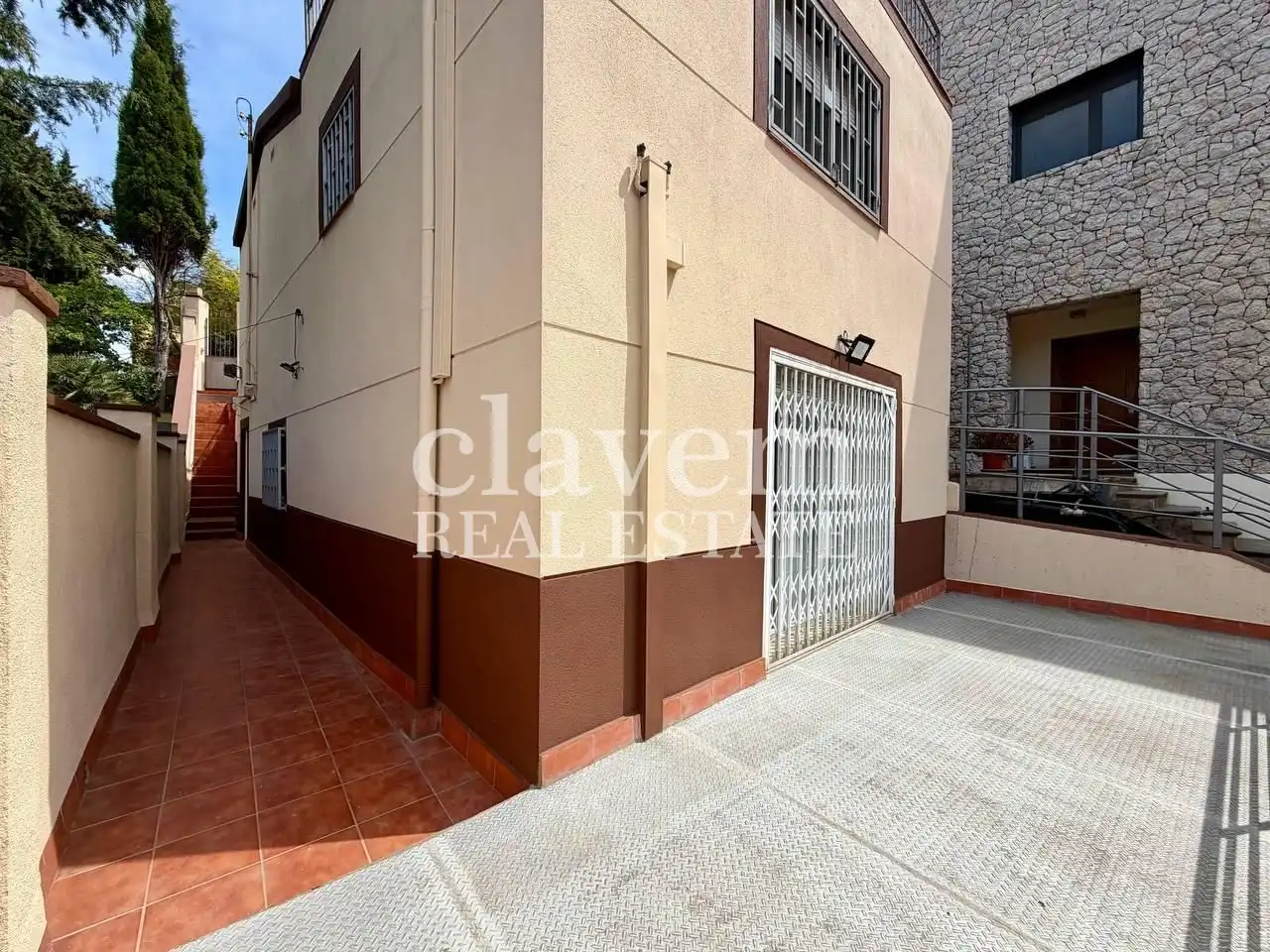 Vista exterior de Casa o chalet en venta en Barcelona con Aire acondicionado, Jardín privado y Terraza