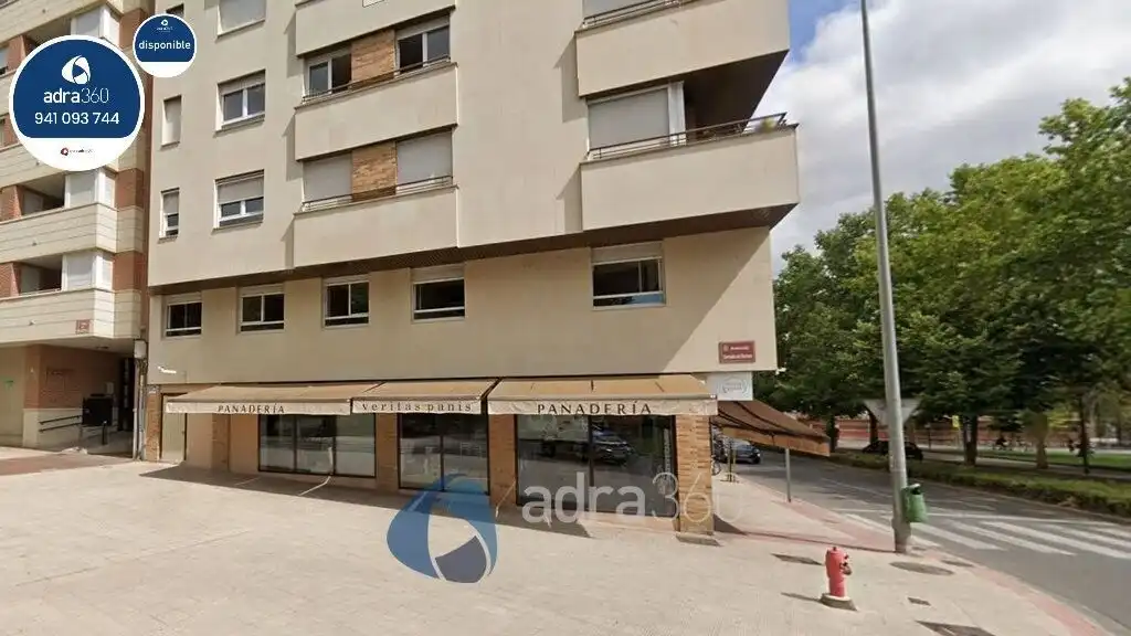 Local comercial de lloguer a Carmen Medrano
