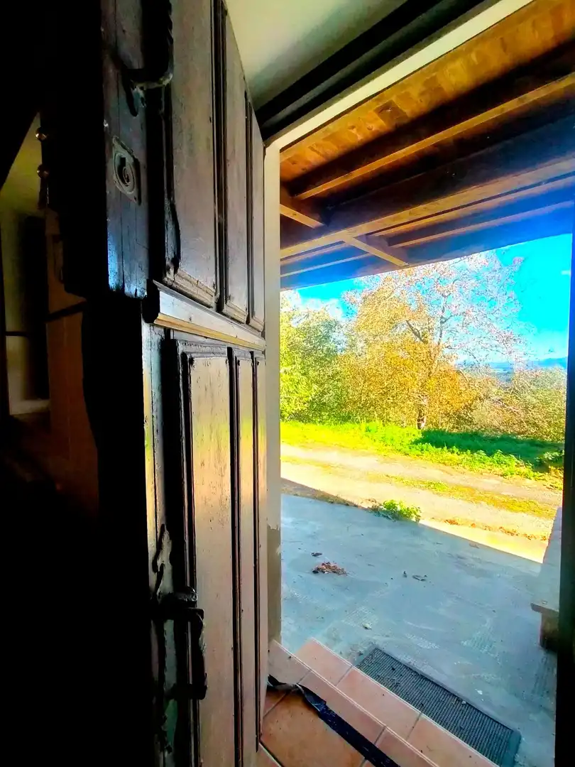 Vista exterior de Finca rústica en venda en Salas amb Calefacció, Jardí privat i Traster