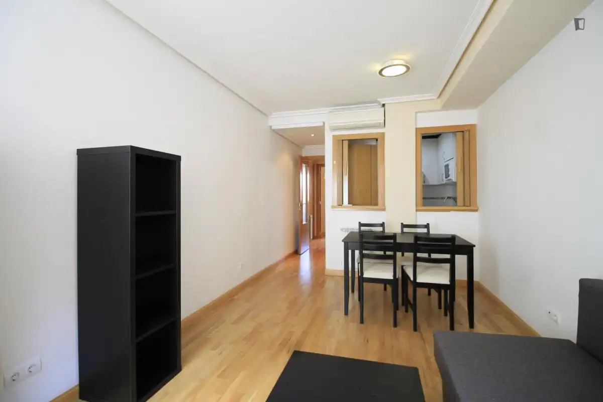 Apartament de lloguer a Valdeacederas
