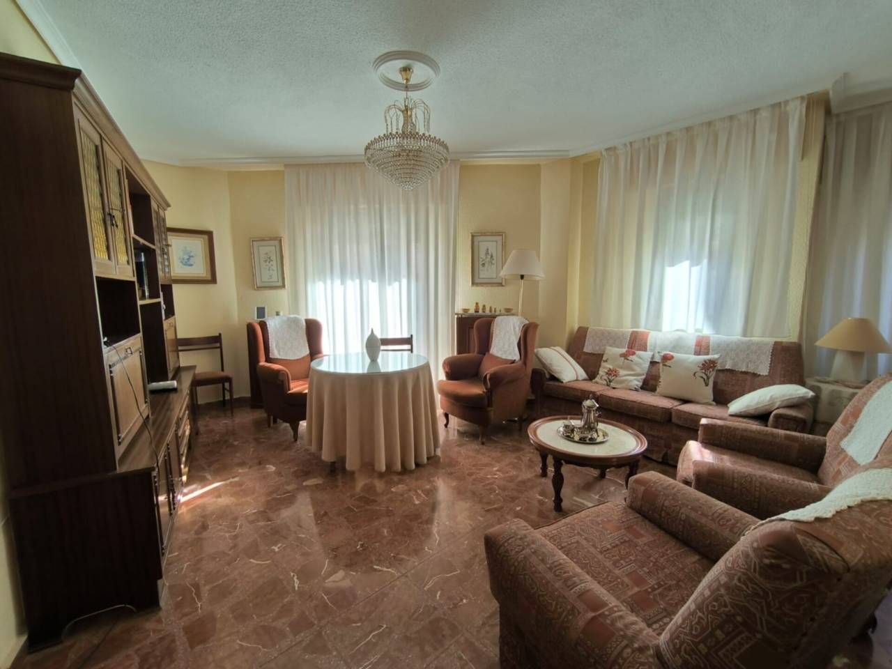 Sala d'estar de Pis en venda en  Albacete Capital amb Calefacció i Balcó