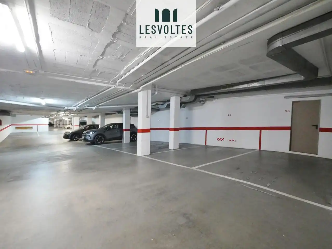 Parking for sale in calle de la Tarongeta, imagen 3