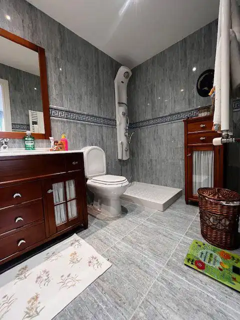 Badezimmer von Wohnung zum Verkauf in Gijón  mit Heizung und Abstellraum