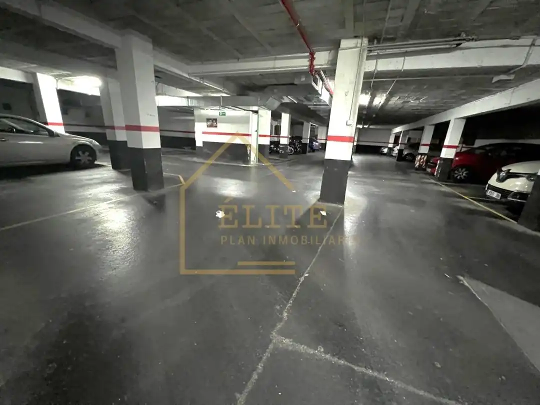 Parkplatz von Garage zum Verkauf in Santurtzi 