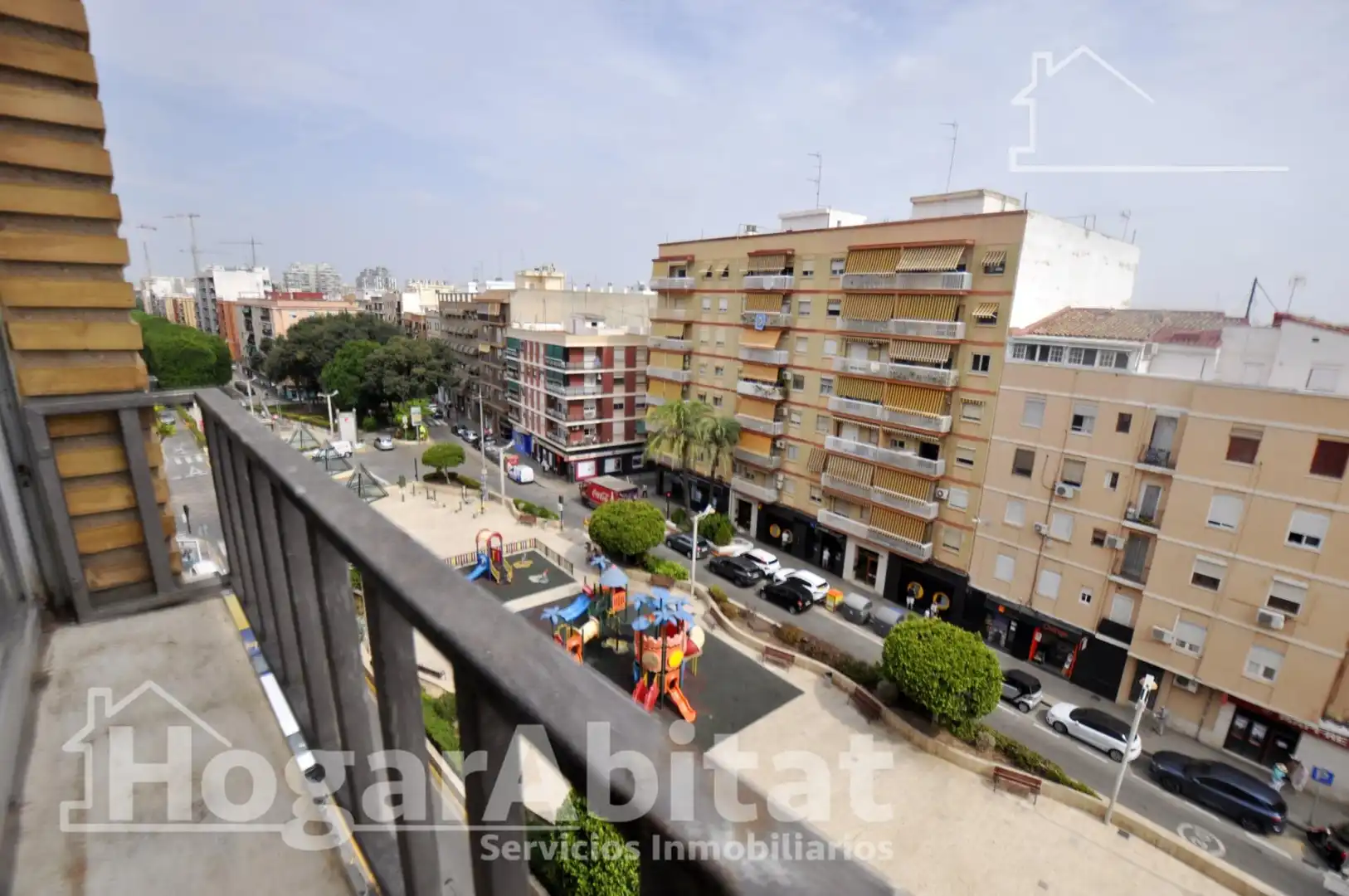 Vista exterior de Piso en venta en Mislata con Balcón
