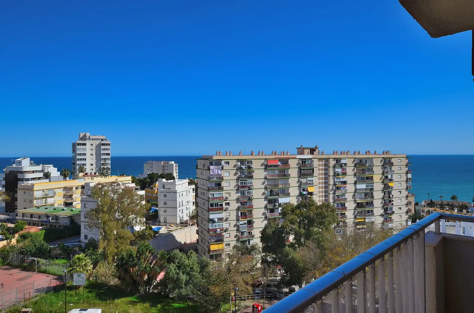 Vista exterior de Apartamento en venta en Benalmádena con Aire acondicionado, Terraza y Amueblado