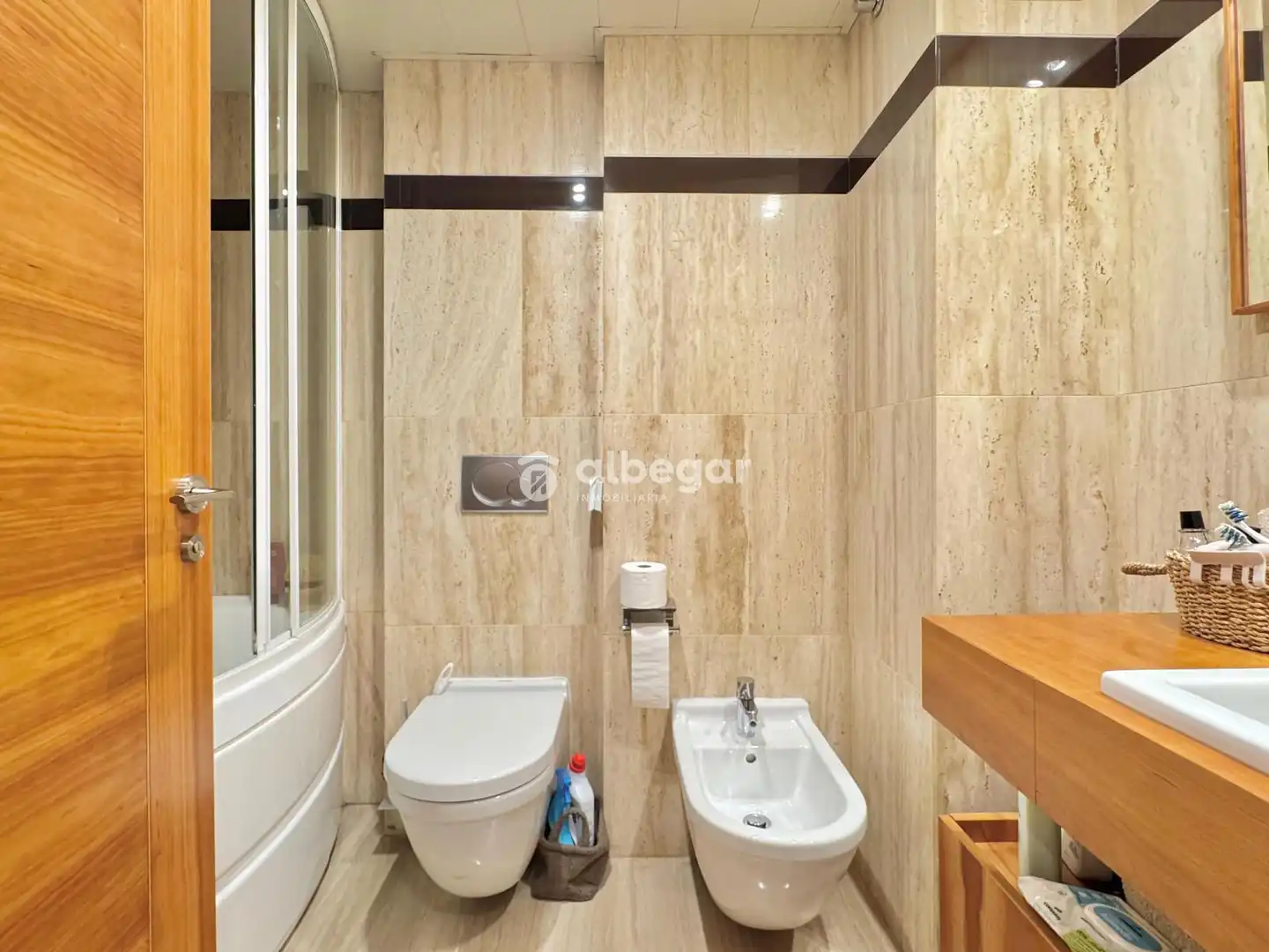 Badezimmer von Wohnung zur Miete in Valencia mit Klimaanlage, Schwimmbad und Möbliert