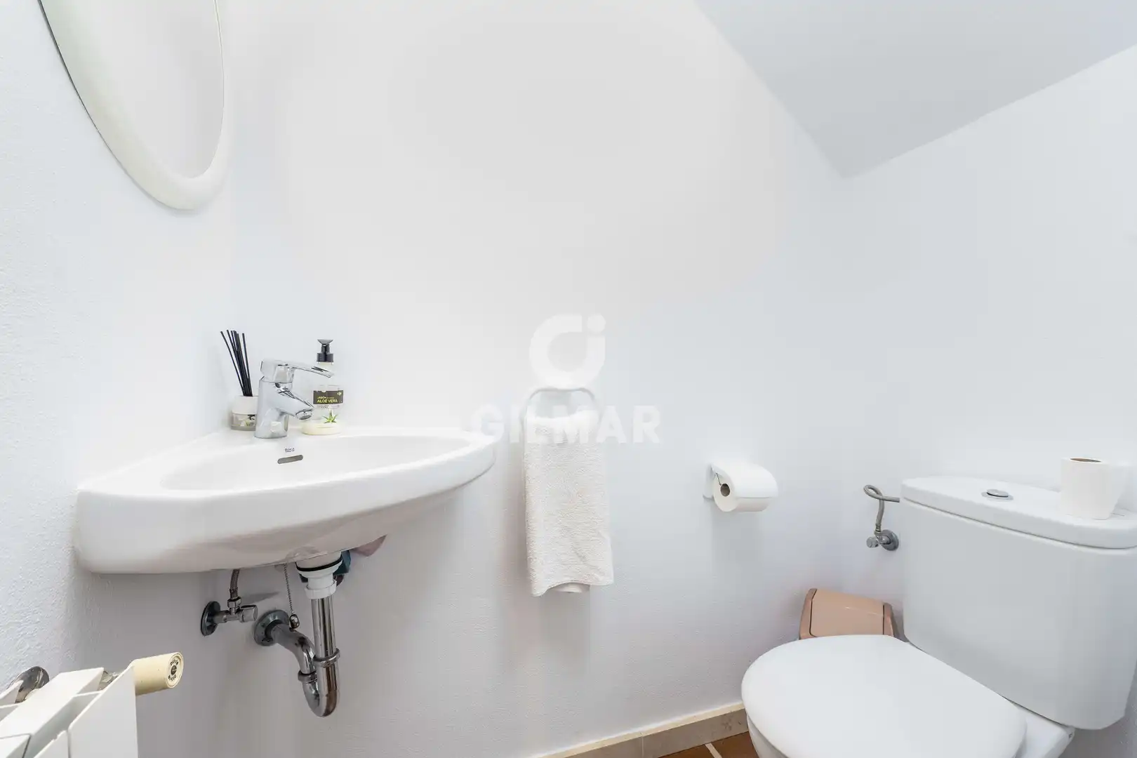 Badezimmer von Wohnung zum Verkauf in Zahara de los Atunes mit Heizung, Privatgarten und Schwimmbad