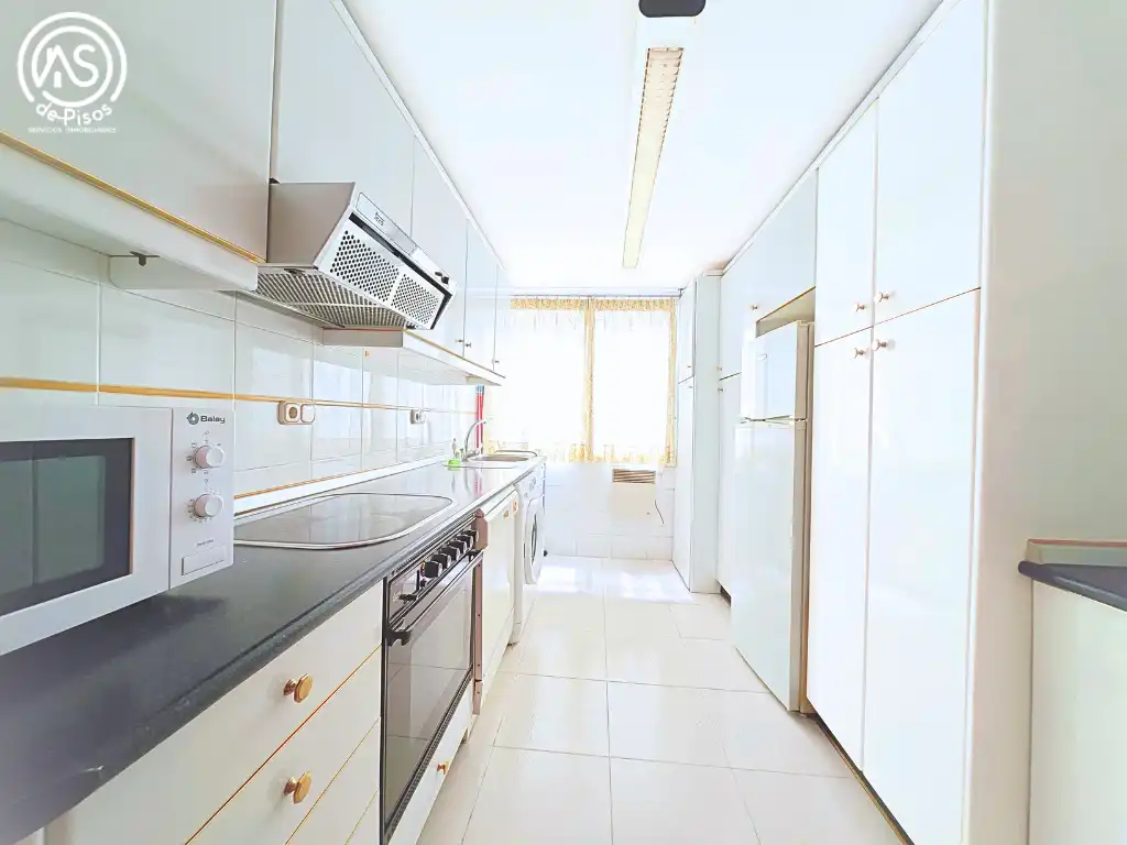 Cocina de Piso en venta en Zaragoza con Aire acondicionado, Calefacción y Amueblado