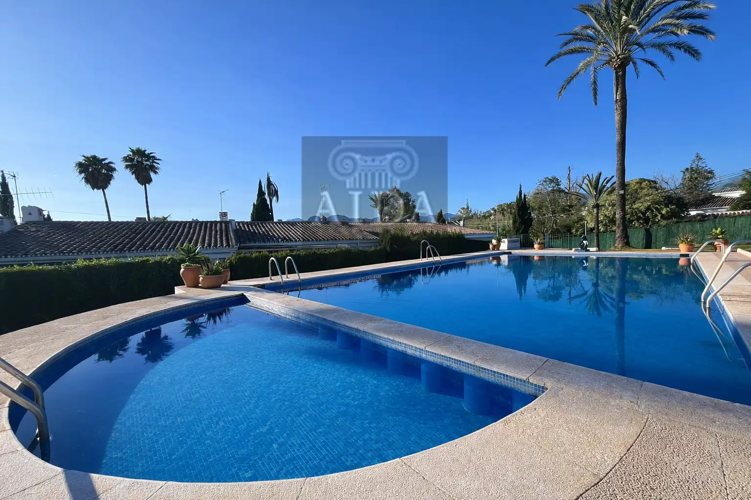 Adossat amb piscina en venda a San Pedro de Alcántara, imagen 2